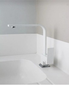 Resim İsaoğlu Yapı Beyaz Mutfak Bataryası Beyaz Evye Musluğu Kare Modern Tasarım Pirinç Beyaz 