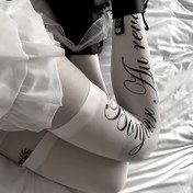 Resim Kadınlar için Beyaz Gotik Retro Harf Baskılı Diz Üstü Çoraplar - Y2K Harajuku Emo Tarzı, Aplike Detaylı Dar Kesim, Makinede Yıkanabilir Rol Yapma & Moda Kıyafetleri İçin, Sevimli Çoraplar, Rol Oyunu Aksesuarları, Şirin Estetik Tayt Aksesuar 
