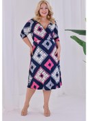 Resim Kadın Lacivert Pembe Geometrik Desen Kruvaze Yaka Beli Lastikli Büyük Beden Elbise Lacivert 