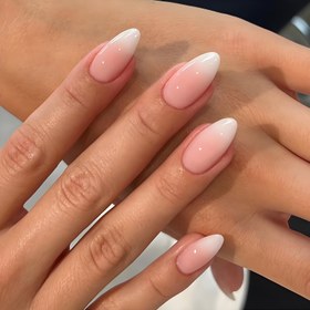 Resim 24 Adet Pembe Gradyan Parlak Basınçlı Badem Şekilli Orta Boy Yeniden Kullanılabilir Yapay Tırnaklar ve Araçlarla - Kadınlar, Partiler, Düğünler, Ofis & Günlük Kullanım için Kolay Uygulama, Tırnak Aksesuarları 