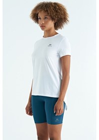 Resim Tommy Life Beyaz Sırt Yırtmaç Detaylı O Yaka Kısa Kollu Standart Kalıp Kadın T-shirt - 97267 Beyaz 