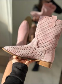 Resim SHOEBOURNE Pudra Pembe Süet Lazer Kesim Delikli Kısa Topuklu Günlük Yazlık Kısa Çizme 