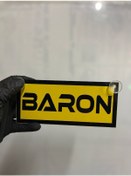 Resim Sarı Renk Üzeri Siyah Renk Baron Yazılı Vantuzlu Cam Süsü 