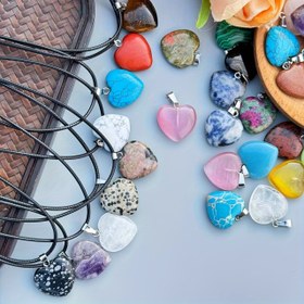 Resim 60 adet Set, Rastgele Çok Renkli Taklit Taş Kalp Şekilli Kolye, Siyah Kolye - DIY Takı ve Günlük Aksesuarlar için İdeal Seçim - Mükemmel Tatil Hediyesi 