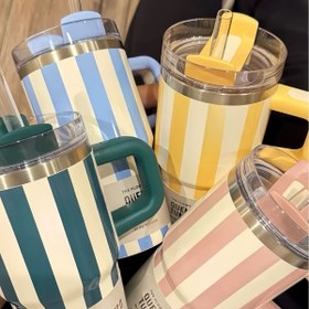 Resim 20oz Çizgili Retro İzoleli Bardak - Dayanıklı, Yeniden Kullanılabilir ve Sadece Elde Yıkama - Anneler Günü, Mezuniyet, Düğünler, Babalar Günü ve Daha Fazlası İçin Mükemmel - Çoklu Renklerde Mevcut, Mezuniyet Hediyesi | Canlı Çizgili Bardak | Dayanıklı Yapı 