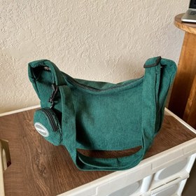 Resim Kadınların Çizgili Korduörlü Çapraz Vücut Çantası, Ayarlanabilir Askılı, Fermuarlı Kapatma ve Polyester Astarlı - Siyah veya Yeşil Renklerde Günlük Omuz Çantası, Ayarlanabilir Omuz Çantası | Günlük Şık Çanta | Korduörlü Fabrika 