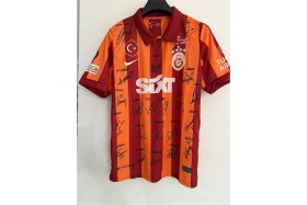 Resim Alaturka Mix Ga̶lâtâsa̶ra̶y-Isimsiz New Sezon 100.YIL 5 Yıldızlı Imzalı Futbol Forması Vs Spor Atlet 