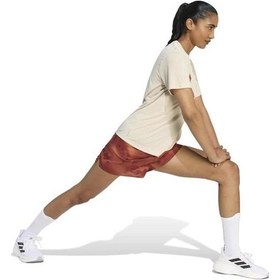 Resim Adidas Running Essentials Brand Love Kadın Bej Yuvarlak Yaka Tişört Bej 