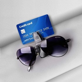 Resim Mastercar Mandallı Gözlük Tutucu Klips Kartvizit Standı 