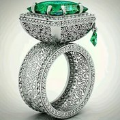 Resim 1 adet Zarif Vintage Esintili Yıldönümü Yüzüğü, Karmaşık Çiçek Oymaları ve Yeşil Sentetik Zirkonya Taşları ile Erkekler ve Kadınlar için Geniş Bant, Düğünler, Partiler ve Hediyeler için Mükemmel, Çiftler için Nişan Yüzükleri 