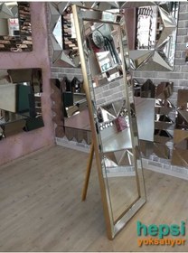 Resim Ayna Çerçeveli Model Eskitme Altın Renk Ayaklı Boy Aynası Altın 