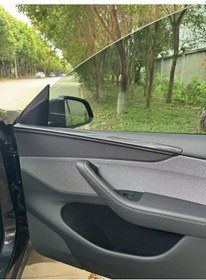 Resim Tesla Model Y Juniper İçin Uyumlu Kapı Döşemesi Üst Kısım Kaplama 4 Parça Parlak Karbon 