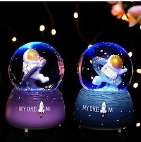 Resim Sevimli Astronot Kar Küresi 