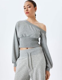 Resim Korse Detaylı Asimetrik Yaka Omzu Açık Crop Sweatshirt 
