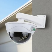 Resim 1 adet Güneş Enerjili Hareket Sensörlü Dış Mekan Güvenlik Kamerası, 3 Renkli (Kırmızı/Sarı/) LED Projektör, Şarj Edilebilir Pil, Yarı Gömme Montaj, PVC Gölge, Basmalı Düğme Kontrolü, Uzaktan Kumanda, Bahçe, Veranda, Avlu için, Güneş Enerjili Dış Mekan Güvenlik Kamerası 