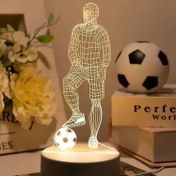 Resim 1 adet Futbolcu 3D Gece Lambası, USB ile çalışan Tek Renkli Sıcak Işık, Modern Geometrik Yukarı Işık, Enerji Tasarruflu Plastik Masaüstü Gece Lambası, Çeşitli Oda Türleri için, Yaratıcı Masa ve Yatak Odası Ortam Aydınlatması, Uzay Temalı Oda Dekoru, Spor Tutkunları Hediyesi 