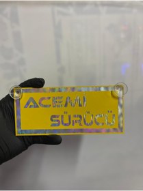 Resim HBSİ SARI RENK ÜZERİ HOLOGRAM RENK ACEMİ SÜRÜCÜ YAZILI VANTUZLU CAM SÜSÜ 