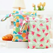 Resim 2 adet Renkli Çiçekli ve Karpuz Desenli Depolama Çantaları - Dayanıklı Polyester Islak/Kuru Spor ve Bebek Bezi Çantaları, Ayarlanabilir Askılar ile Yaz Gezileri, Spor Giysileri ve Günlük Kullanım için Mükemmel, Spor Çantası, Eğlenceli Tasarım, Sağlam Tutma Kolu Tasarımı 