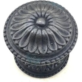 Resim Antika Tarz Dekoratif Pirinç Papatya Kapı Babası - 73MM, Oksit 