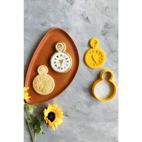 Resim Cestopieno Sarı Köstekli Saat Hamur Şekillendirici / Kurabiye, Seramik, Polimer Kil (Alice Harikalar Diyarı) 