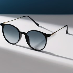 Resim 1 Çift Erkekler için Geometrik Retro Moda Gözlükleri - Siyah ve Altın Aksanlar, Günlük Kıyafetler İçin Hafif Şık Gözlük, Sosyal Buluşmalar İçin Çok Yönlü Stil, Moda Aksesuarları | Şık Çerçeve Gözlükler | Hafif Gözlükler, Gözlük Aksesuarları 