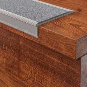 Resim Zemin Market Kaydırmaz Aluminyum Basamak Köşe Profili (1,5 Metre) 