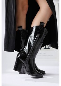 Resim Keri Siyah Kroko Asimetrik Kesim Topuklu Kısa Çizme 001 