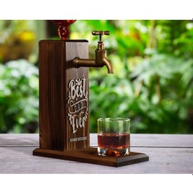 Resim Bk Gift Kişiye Özel Kabartma İsimli Babalar Günü Tasarımlı Musluklu Ceviz Ahşap Şarap Standı, Viski Çeşmesi, Babaya Hediye, İçecek Dispenseri-3 