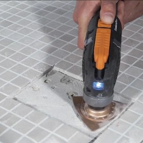 Resim Worx WA4966 Çok Amaçlı Raspalama Makinası Için 75X75MM Karbür Kaplama Harç, Boya, Yapıştırıcı Universal Zımpara Başlığı 