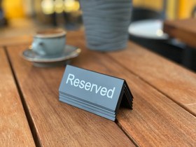 Resim Metal Masaüstü Rezerve Tabelası - Restoran ve Kafeler İçin Reserved Masa Kartı - Siyah / 100 