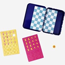 Resim Metal Kutuda Mini Satranç Seti 