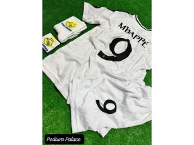 Resim 2024/25 Kylian Mbappe Real Madrid Yeni Sezon Iç Saha Çocuk Forması 4'lü SET(BEYAZ)ZYN26 