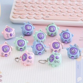 Resim 6-8 Yaş Grubu için 12’lu Kaya-Kağıt-Makas Anahtarlık - Plastik Mini Oyuncak Pimler, Etkileşimli Parti Hediyeleri, Doğum Günü, Noel ve Halloween Hediyeleri, Sınıf Ödülü - Şans Oyunu 