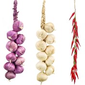 Resim 3 adet Yapay Sebze Asılı Dekor - Gerçekçi Sarımsak ve Biber Dilimleri İplik Halatında, Dayanıklı PS Plastik Çiftlik Cadılar Bayramı Süslemesi, Geleneksel Ev Dış Mekan Şenlik Süsleri, Canlı Şenlik Aksesuarları 