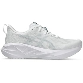 Resim Asics Novablast 5 Kadın Koşu Ayakkabısı 1012B765-100 (1012B765-100) 