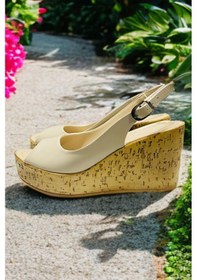 Resim Kadın Mantara Krem Cilt 10 Cm Dolgu Topuklu Mantar Taban Önü Arkası Acık Ayakkabı Krem Cilt 