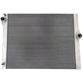 Resim BMW 7 Serisi F01 F02 F07 750 4.4i Benzin Su Radyatörü Brazing MT 600X328X32Mm 