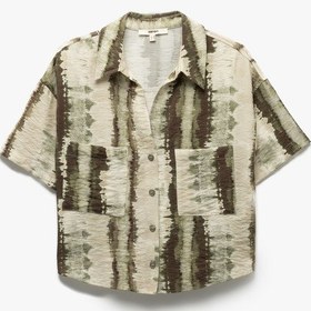 Resim Koton Aplike Çift Cep Detaylı Batik Desenli Viskon Kısa Kollu Crop Gömlek Yeşil Desenli 5sak60299pw Yeşil Desenli Yeşil 