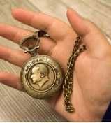 Resim Hediye Sahibi Atatürk Temalı Quartz Köstekli Saat 