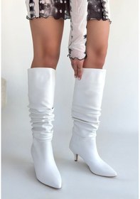 Resim Zelya Beyaz Cilt Topuklu Çizme Göründüğü Gibi 