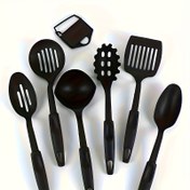 Resim 6 adet mutfak gereçleri seti, dayanıklı pişirme araçları ile birlikte, bir çorba kaşığı, bir katı ve süzgeç kaşığı, bir spatula, bir süzgeç flipper ve bir pasta sunucusu içerir. Açık hava kampı ve yürüyüş için temel mutfak aksesuarlarıdır. 
