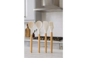 Resim Pazarika Silikon Mutfak Aletleri Seti 4 Parça – Ahşap Saplı Spatula, Kaşık, Kepçe, Fırça 