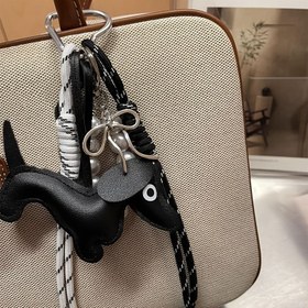 Resim Kahve/Siyah Renkli Naylon Dachshund, Dokuma Çanta Süsü Kolye, Cep Telefonu Aksesuarı, El Çantası Asma Süs 