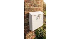 Resim Anahtarlı Beyaz Posta Kutusu 