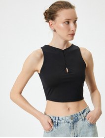 Resim Koton Crop Atlet Pencere Detaylı Bisiklet Yaka Slim Fit Siyah 4sak10692ek Siyah 