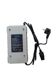 Resim Bix EBİKE 72V80 AMPER DİJİTAL ŞARJ ALETİ DEVRE KESİCİLİ ( metal Kasa) 