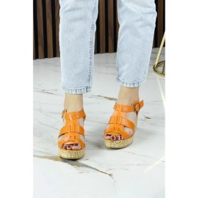 Resim Erkan Saçmacı Xena Turuncu Hakiki Dana Derisi Mantar Taban Görünümlü Dolgu Topuklu Gladyatör Sandalet 