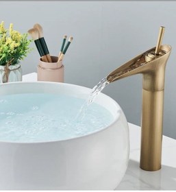 Resim İsaoğlu Yapı Çanak Lavabo Bataryası Antik Gold Renk Şelale Musluk Doğal Akışlı Çanak Lavabo Armatür Gold 