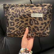 Resim Leopar Desenli Makyaj Çantası - Telefon, Glitter, Fondöten, Ruj, Parfüm, Güneş Kremi için Şık ve Taşınabilir Depolama | Dayanıklı, Fermuarlı Kapatma, Asma saç tokası, Makyaj Fırça Tutucu 