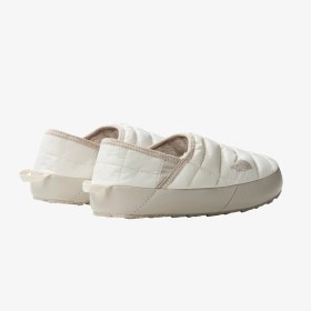 Resim The North Face Thermoball Traction Mule V Kadın Beyaz Terlik Nf0a3v1h32f1 Beyaz 